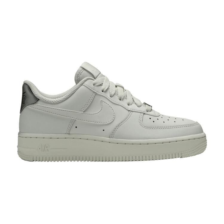 Nike Air Force 1 Low 07 ESS Platinum Tint (Women s) 37.5
Nike Air Force 1 Low 07 ESS Platinum Tint (Women s) 37.5
