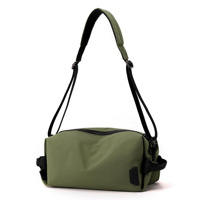 Men Shoulder Bag Women Bags Durable Nylon Travel Hobos Crossbody Bag For Men Couple Style Unisex Casual Handbag Bag 34cmX18cmX16cm
Men Shoulder Bag Women Bags Durable Nylon Travel Hobos Crossbody Bag For Men Couple Style Unisex Casual Handbag Bag 34cmX18cmX16cm