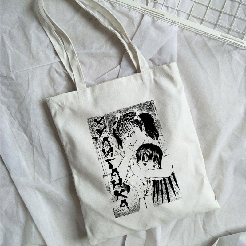 Японский злой принт, новая абстрактная Harajuku Ins Punk Fun, модная парусиновая сумка большой вместимости, винтажные шикарные летние женские сумки на плечо
Японский злой принт, новая абстрактная Harajuku Ins Punk Fun, модная парусиновая сумка большой вместимости, винтажные шикарные летние женские сумки на плечо