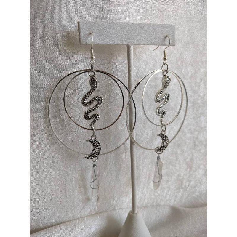 Серьги-подвески «Змея и Луна»
Серьги-подвески «Змея и Луна»