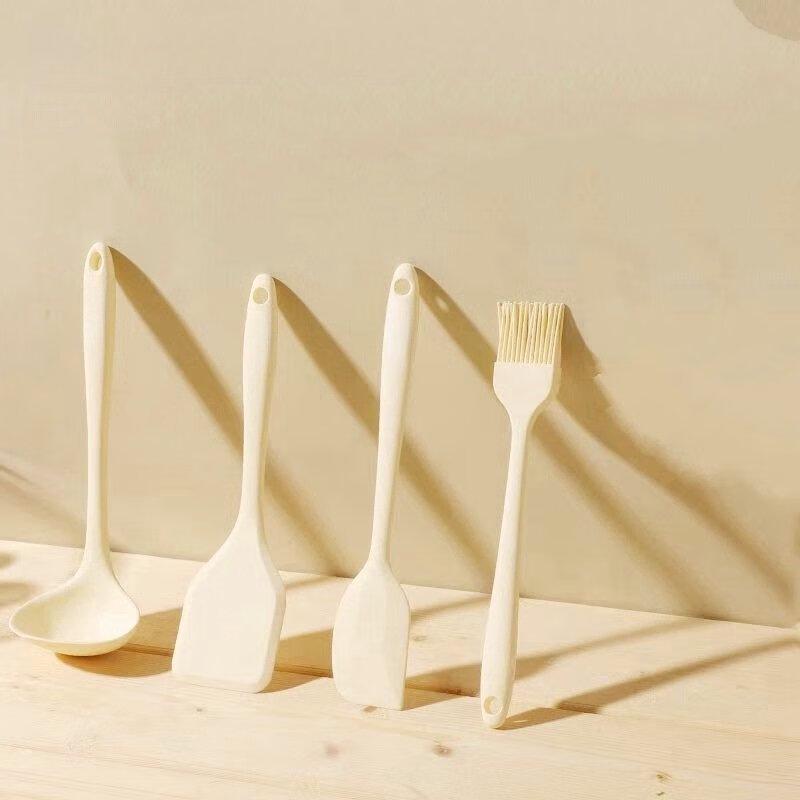 ZISIZ 4-Piece Silicone Kitchen Utensil Set
ZISIZ 4-Piece Silicone Kitchen Utensil Set
