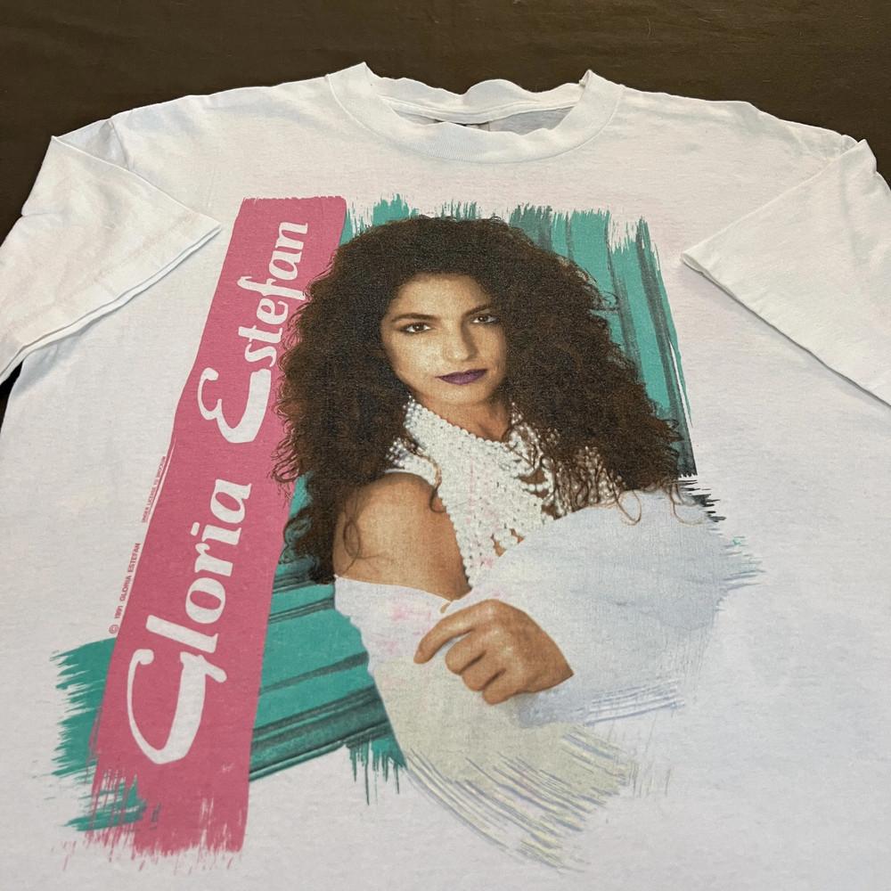 Gloria Estefan Tour Short Sleeve Cotton White All Size T Shirt For Men BT317 Unisex T-Shirt L
Gloria Estefan Tour Short Sleeve Cotton White All Size T Shirt For Men BT317 Unisex T-Shirt L