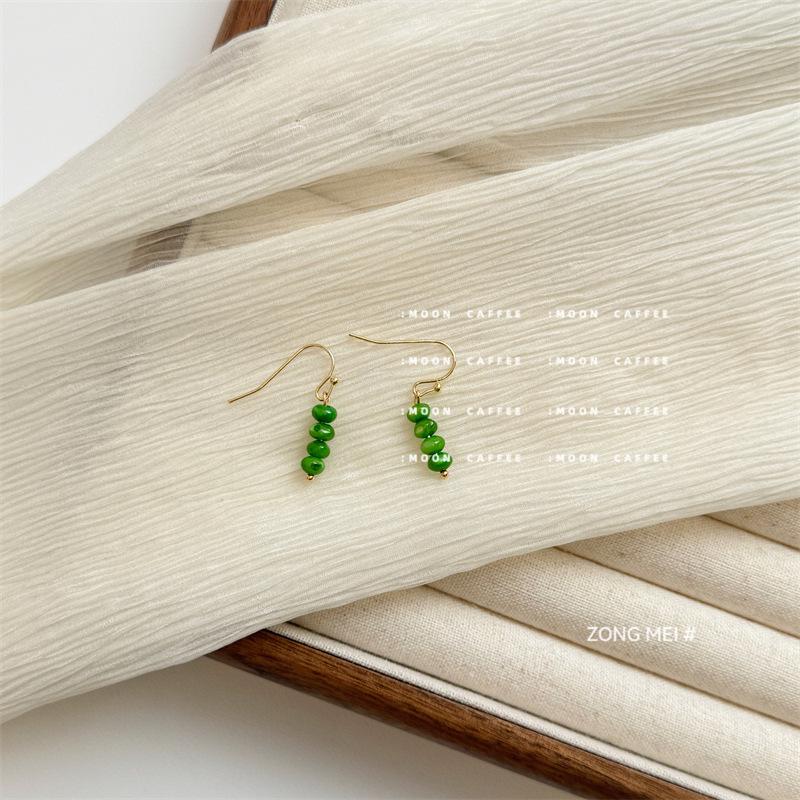 2026 Retro Green Chinese Style Women’s Stud Earrings – Winter s Hot Niche Design
2026 Retro Green Chinese Style Women’s Stud Earrings – Winter s Hot Niche Design