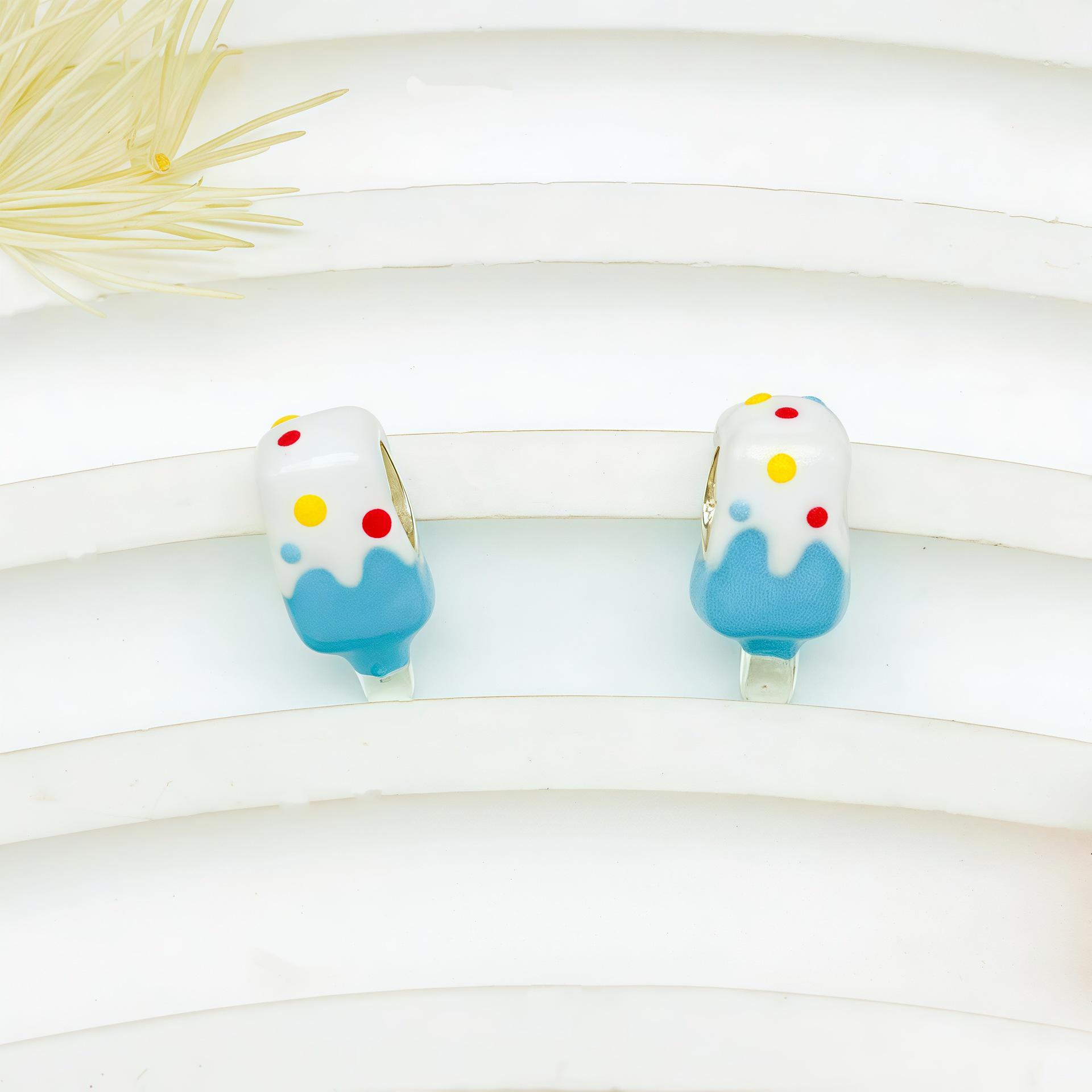 Silver-Plated 3D Ice Cream Cake Beads Bracelet - Handmade Jewelry Accessory
Silver-Plated 3D Ice Cream Cake Beads Bracelet - Handmade Jewelry Accessory