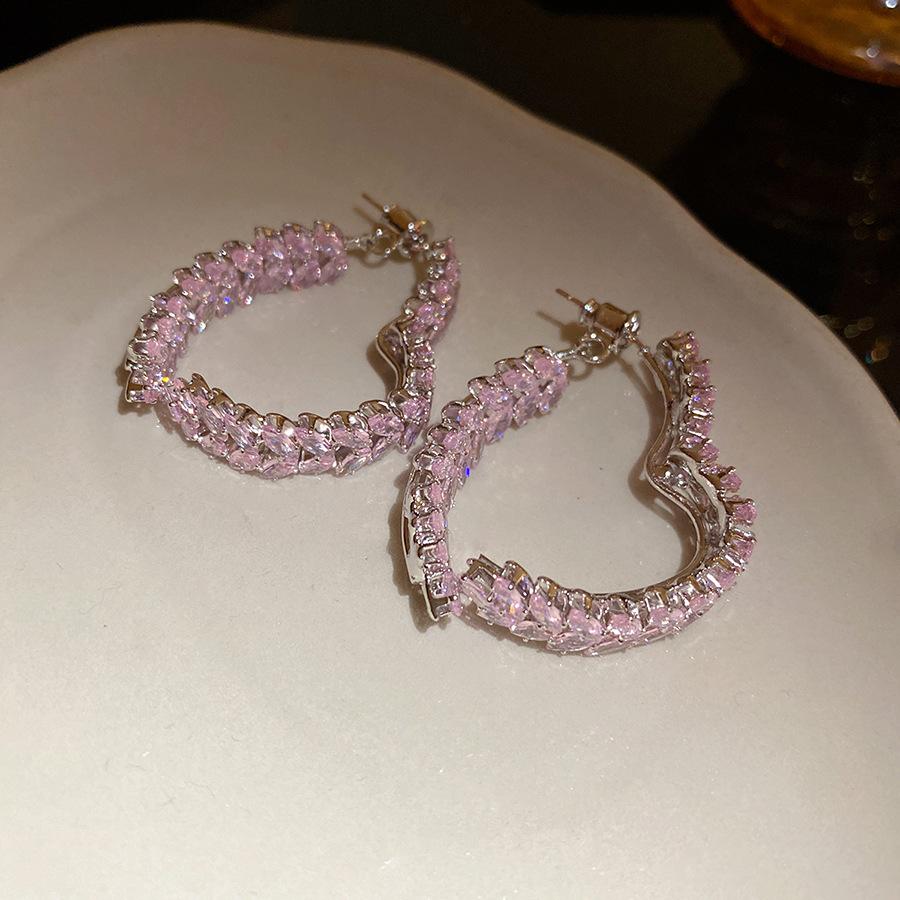 Silver needle zircon wheat ear love pendant earrings simple fashion exquisite earrings light luxury high sense earrings design sense
Silver needle zircon wheat ear love pendant earrings simple fashion exquisite earrings light luxury high sense earrings design sense