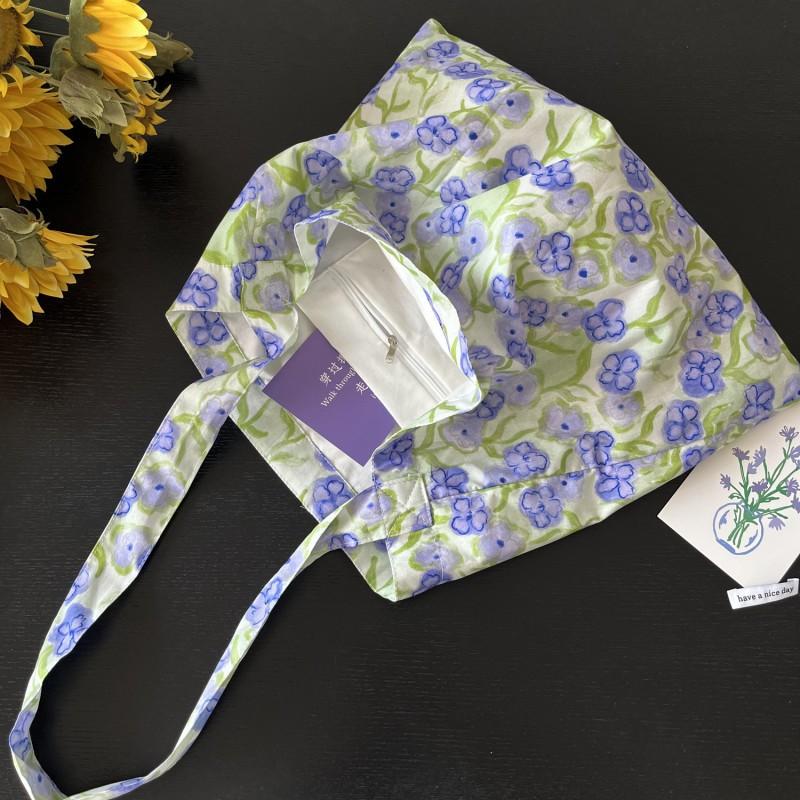 Gentle Purple Iris Flower Niche Design Canvas Bag Thin Cotton Shoulder Diagonal Straddle Artistic Commuter
Gentle Purple Iris Flower Niche Design Canvas Bag Thin Cotton Shoulder Diagonal Straddle Artistic Commuter