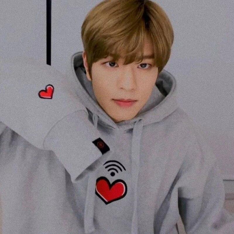 Серая толстовка с капюшоном Stray Kids Kim Seungmin Heart Wi-Fi Video, корейская мода, толстовки унисекс с капюшоном Kpop Merch
Серая толстовка с капюшоном Stray Kids Kim Seungmin Heart Wi-Fi Video, корейская мода, толстовки унисекс с капюшоном Kpop Merch