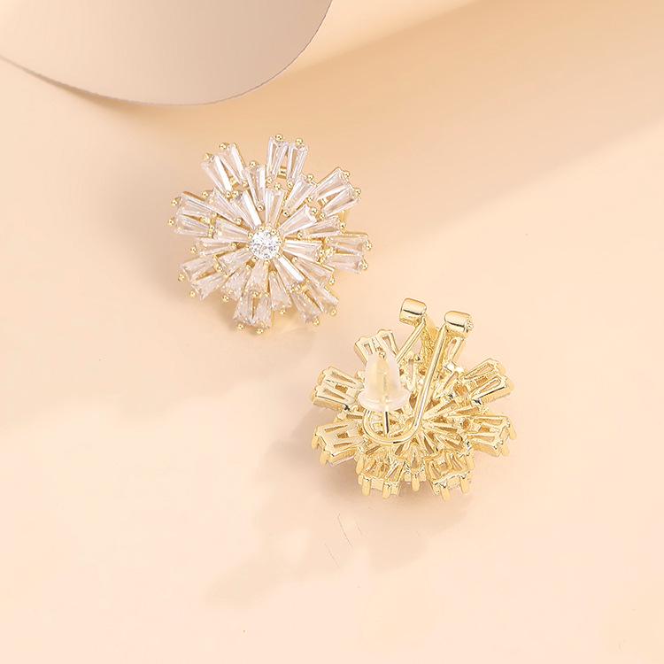 Snowflake Stud Earrings: Elegant Copper Design, Versatile Winter Style, Popular European & American Women s Jewelry 14K серебряный
Snowflake Stud Earrings: Elegant Copper Design, Versatile Winter Style, Popular European & American Women s Jewelry 14K серебряный