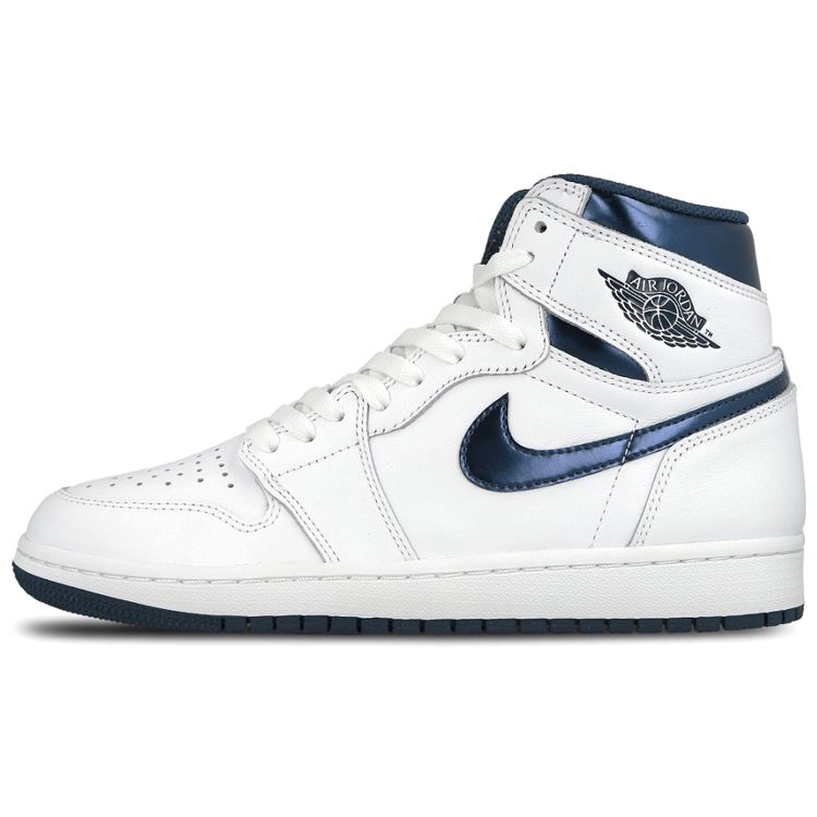 Air Jordan 1 Retro High OG Metallic Navy Мужские кроссовки White Midnight-Navy 555088-106
Air Jordan 1 Retro High OG Metallic Navy Мужские кроссовки White Midnight-Navy 555088-106