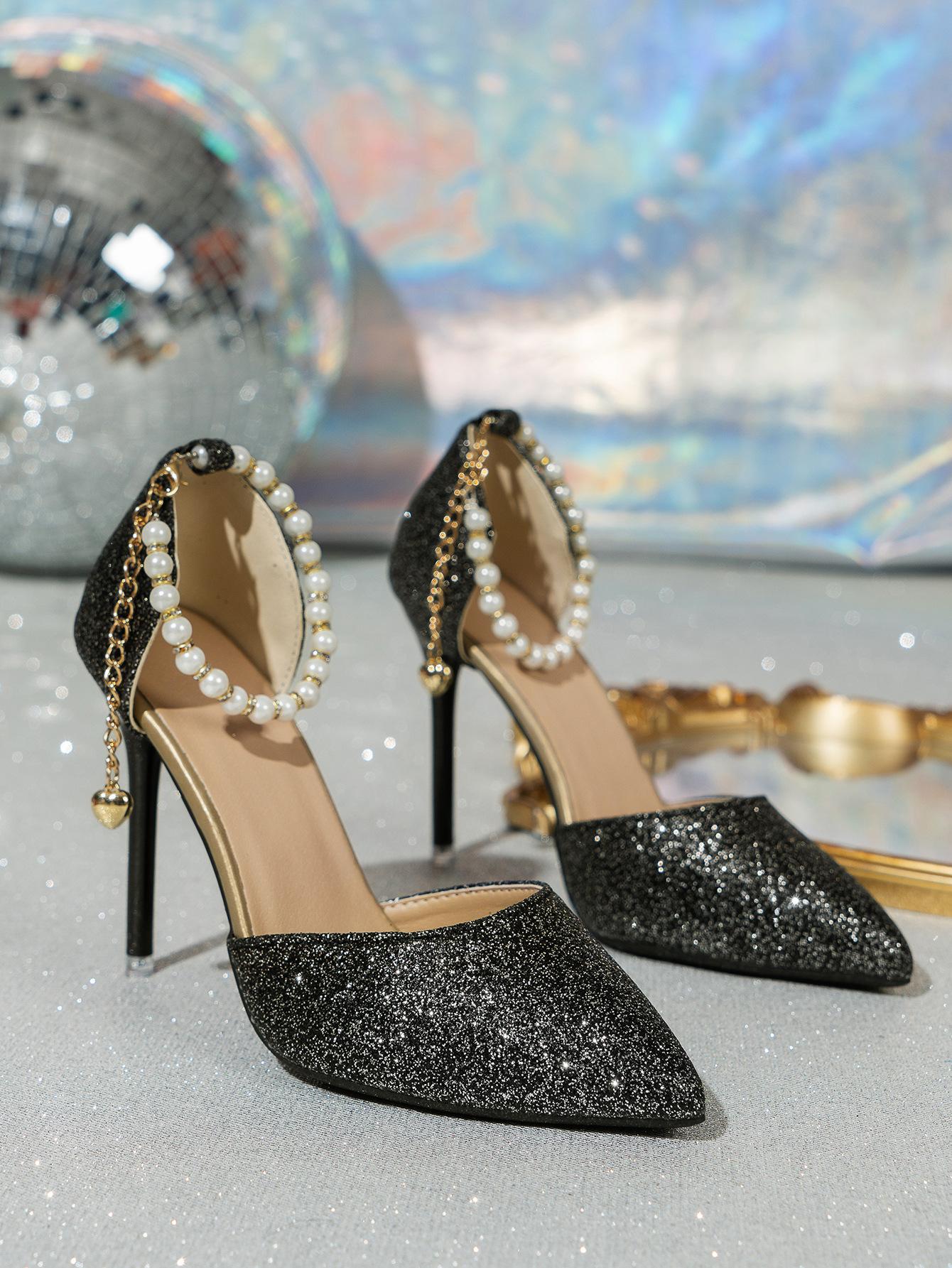 Весна 2025 года, новые пикантные туфли на шпильках с острым носком, корейская версия жемчужных модных банкетных туфель с пряжкой в одно слово 40 чёрный
Весна 2025 года, новые пикантные туфли на шпильках с острым носком, корейская версия жемчужных модных банкетных туфель с пряжкой в одно слово 40 чёрный