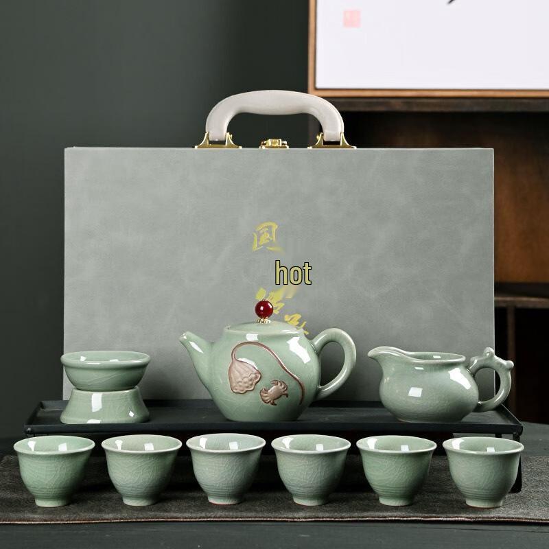 Dehua Ge Kiln Ceramic Kung Fu Tea Set
Dehua Ge Kiln Ceramic Kung Fu Tea Set