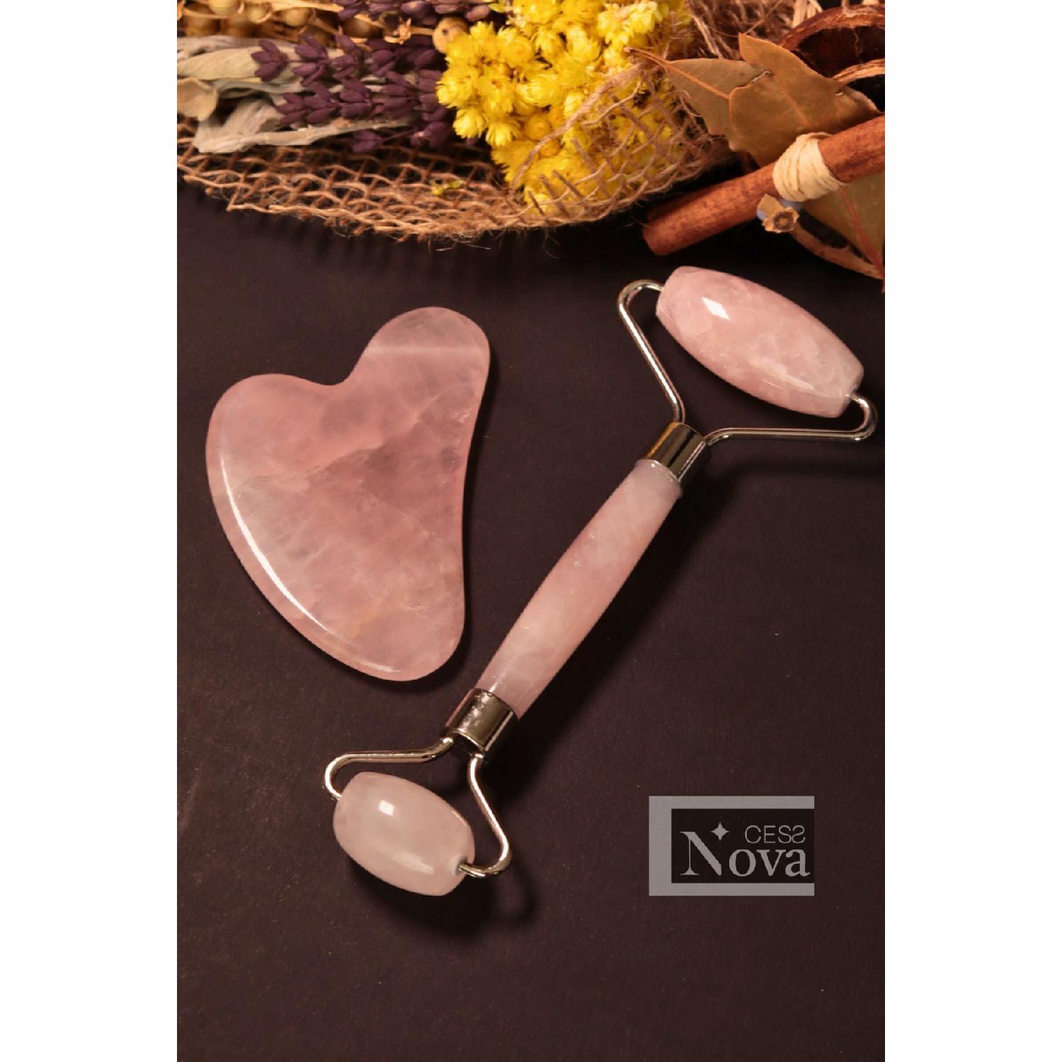 A Quality Natural Stone Pink Quartz Gua Shah Facial Massage And Facial Yoga Stone Roller Cessnova рожевий
A Quality Natural Stone Pink Quartz Gua Shah Facial Massage And Facial Yoga Stone Roller Cessnova рожевий