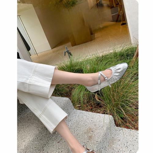 Женские мягкие балетки из овечьей кожи Мэри Джейн Туфли Французский стиль Ремешок крест-накрест Обувь на плоской подошве для нарядного образа Нежные и элегантные 40 серебряный
Женские мягкие балетки из овечьей кожи Мэри Джейн Туфли Французский стиль Ремешок крест-накрест Обувь на плоской подошве для нарядного образа Нежные и элегантные 40 серебряный