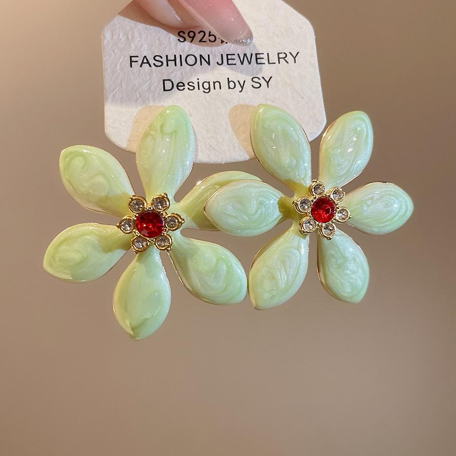 Exaggerated Gold Plated Iron Alloy Big Drop Earrings For Women Candy Color Enamel Rhinestone Flower Party Holiday Jewelry зелений
Exaggerated Gold Plated Iron Alloy Big Drop Earrings For Women Candy Color Enamel Rhinestone Flower Party Holiday Jewelry зелений