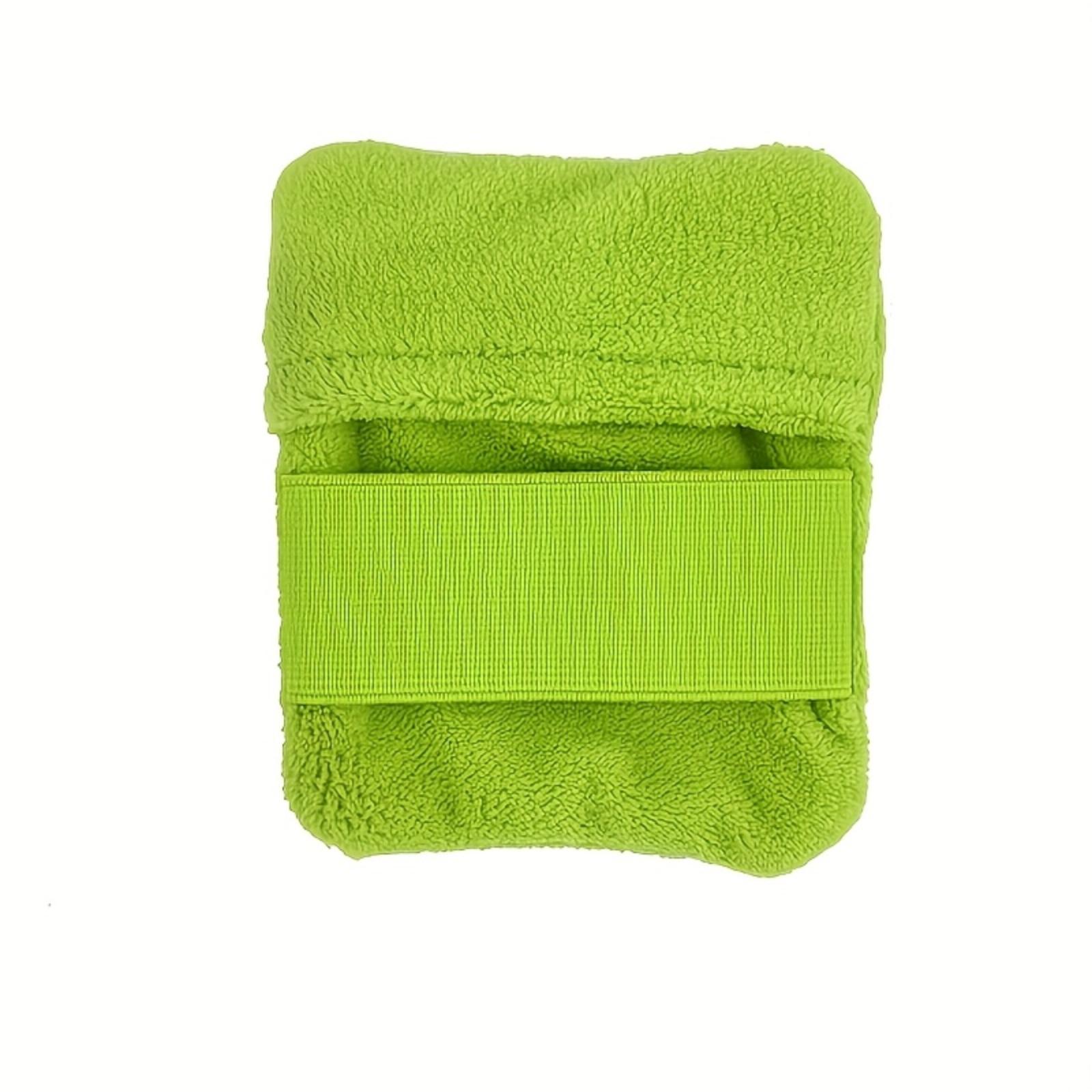 Beach Sand Removal Glove Outdoor Sand Cleaner Hand Tool for Removing Sand from Skin and Surfaces with Elastic Strap for Secure Fit One Size зелёный
Beach Sand Removal Glove Outdoor Sand Cleaner Hand Tool for Removing Sand from Skin and Surfaces with Elastic Strap for Secure Fit One Size зелёный