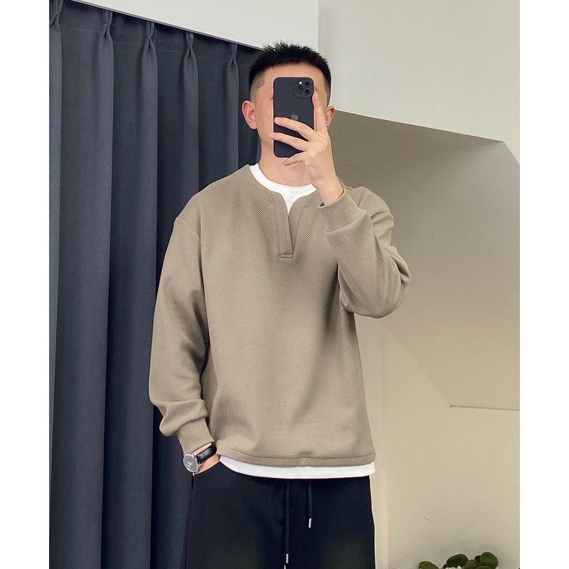 Мужской свитшот из твила с V-образным вырезом - Двухслойный вид, Осенне-зимний стиль M хаки
Мужской свитшот из твила с V-образным вырезом - Двухслойный вид, Осенне-зимний стиль M хаки