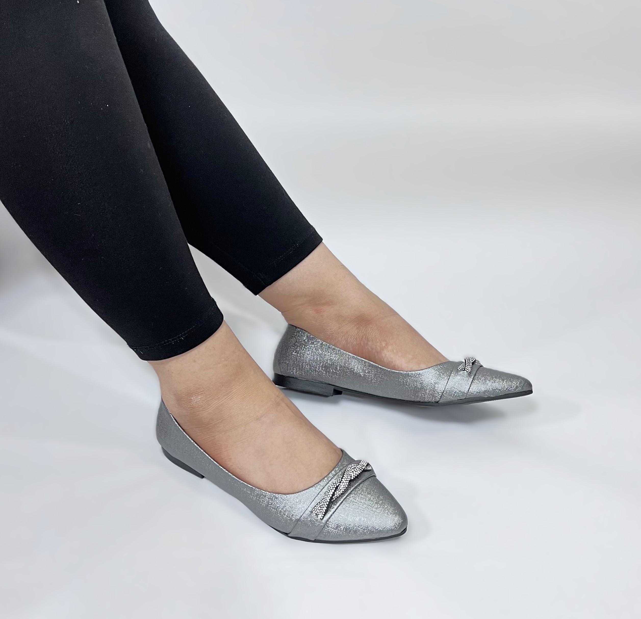 Fiyra 4006 Platinum Knitted Stone Stylish Wedding Casual Women s Flat Shoes 36 платиновий
Fiyra 4006 Platinum Knitted Stone Stylish Wedding Casual Women s Flat Shoes 36 платиновий