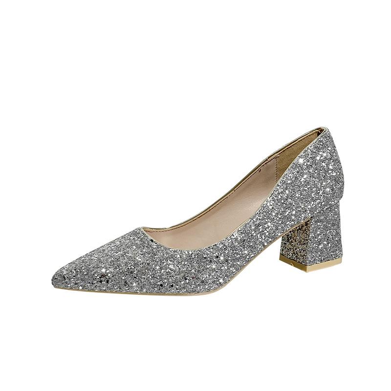 Модні 5/7см Блискучі Туфлі-човники Жіночі Срібні Туфлі на Високих Підборах Шпильки та Товсті Підбори Весільні Туфлі для Нареченої Жіночі Офісні Вечірні Туфлі з Блискітками 6
Модні 5/7см Блискучі Туфлі-човники Жіночі Срібні Туфлі на Високих Підборах Шпильки та Товсті Підбори Весільні Туфлі для Нареченої Жіночі Офісні Вечірні Туфлі з Блискітками 6