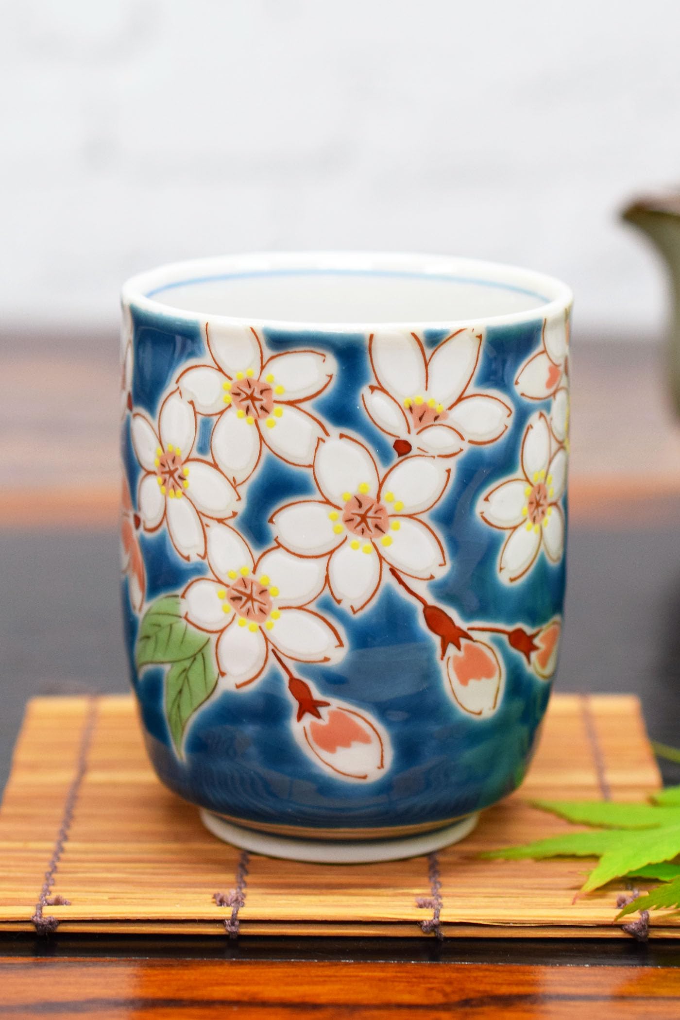 Waza no Kura Kutani Ware Teacup with Cherry Blossom Design, Stylish Ceramic Teacup, Brand Name Japanese Tableware, Perfect Gift for 70th Birthday
Waza no Kura Kutani Ware Teacup with Cherry Blossom Design, Stylish Ceramic Teacup, Brand Name Japanese Tableware, Perfect Gift for 70th Birthday