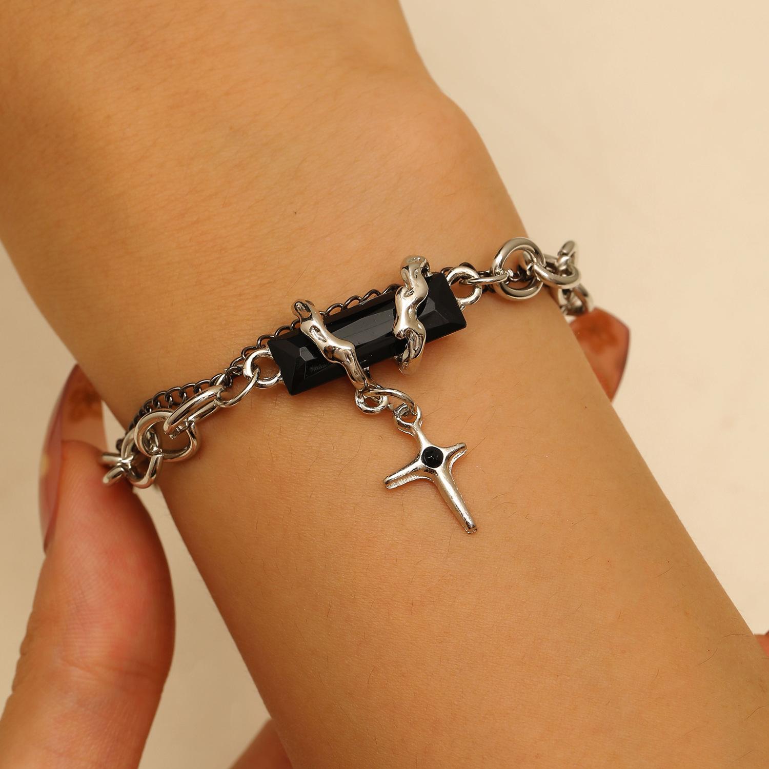 Hip Hop Zircon Starburst Bracelet for Women Men Kpop Black Red Crystal Wrap Splice Chain Trendy Cool Accessories Zircon Sets
Hip Hop Zircon Starburst Bracelet for Women Men Kpop Black Red Crystal Wrap Splice Chain Trendy Cool Accessories Zircon Sets