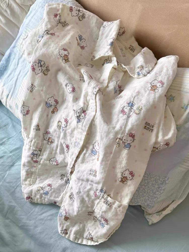 Japanese Internet celebrity Hello Kitty cute pajamas women s summer short-sleeved shorts suit women can wear loungewear S
Japanese Internet celebrity Hello Kitty cute pajamas women s summer short-sleeved shorts suit women can wear loungewear S