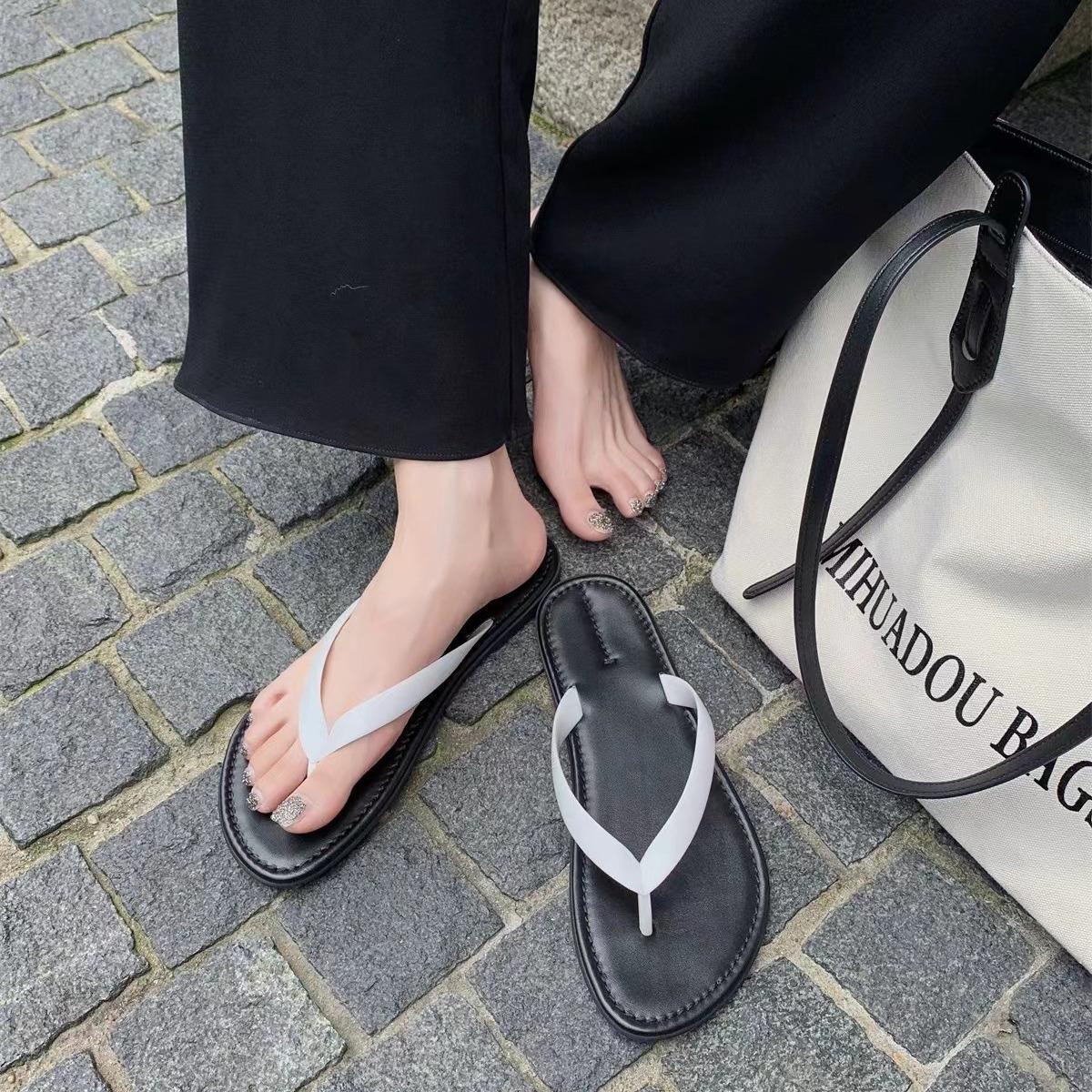 Cowhide version~ Genuine leather versatile casual toe simple beach flip-flops shoes women s summer sandals 35
Cowhide version~ Genuine leather versatile casual toe simple beach flip-flops shoes women s summer sandals 35