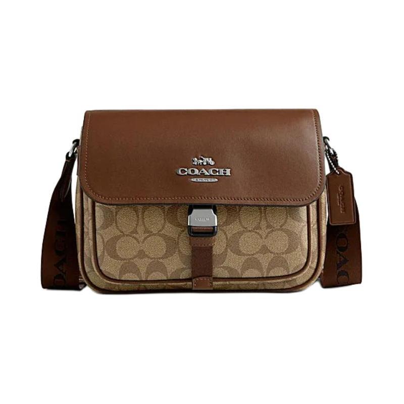 COACH PACE 24 Classic Logo Buckle Closure Faux Leather and Cow Leather Messenger Bag Shoulder Crossbody Bag Medium Women s Khaki and Saddle Brown коричневий
COACH PACE 24 Classic Logo Buckle Closure Faux Leather and Cow Leather Messenger Bag Shoulder Crossbody Bag Medium Women s Khaki and Saddle Brown коричневий