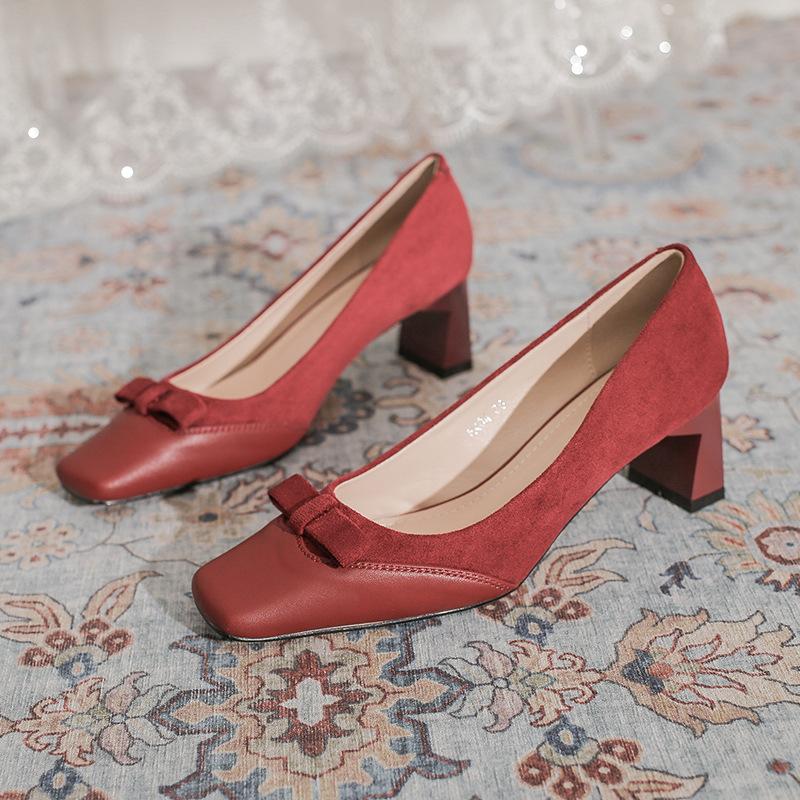 Wedding shoes women s thick heels square head high heels can be worn daily without tiring feet bridal shoes red festive Xiuhe shoes women s new models 34 красный
Wedding shoes women s thick heels square head high heels can be worn daily without tiring feet bridal shoes red festive Xiuhe shoes women s new models 34 красный