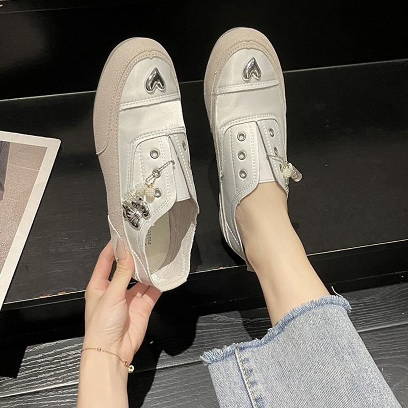 One-pedal little white shoes women s summer new bow niche design retro versatile flat shoes 40 рожевий
One-pedal little white shoes women s summer new bow niche design retro versatile flat shoes 40 рожевий