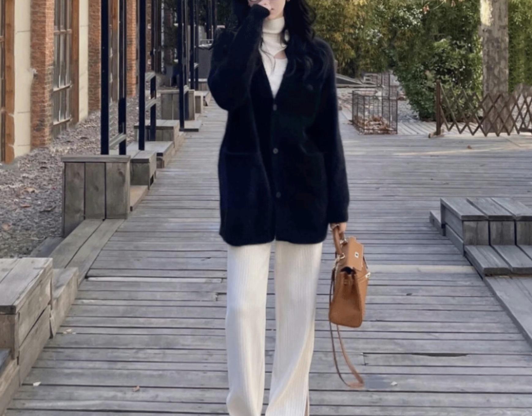 Женский свитер средней длины, кардиган, свободная вязаная куртка с v-образным вырезом one size чёрный
Женский свитер средней длины, кардиган, свободная вязаная куртка с v-образным вырезом one size чёрный