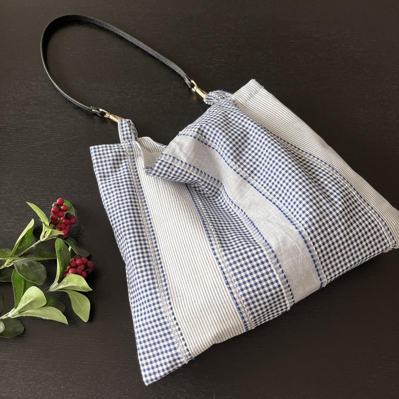 Homemade new ins striped cloth bag casual elegant thin strip splicing jacquard shoulder bag niche leather rope bag
Homemade new ins striped cloth bag casual elegant thin strip splicing jacquard shoulder bag niche leather rope bag