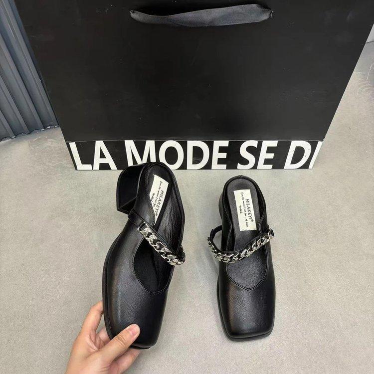 черные шлепанцы с толстой подошвой и закрытым носком, женская обувь, новинка лета 2025 года, маленькие кожаные туфли на полуподдержке, ретро мюли 35 чёрный
черные шлепанцы с толстой подошвой и закрытым носком, женская обувь, новинка лета 2025 года, маленькие кожаные туфли на полуподдержке, ретро мюли 35 чёрный