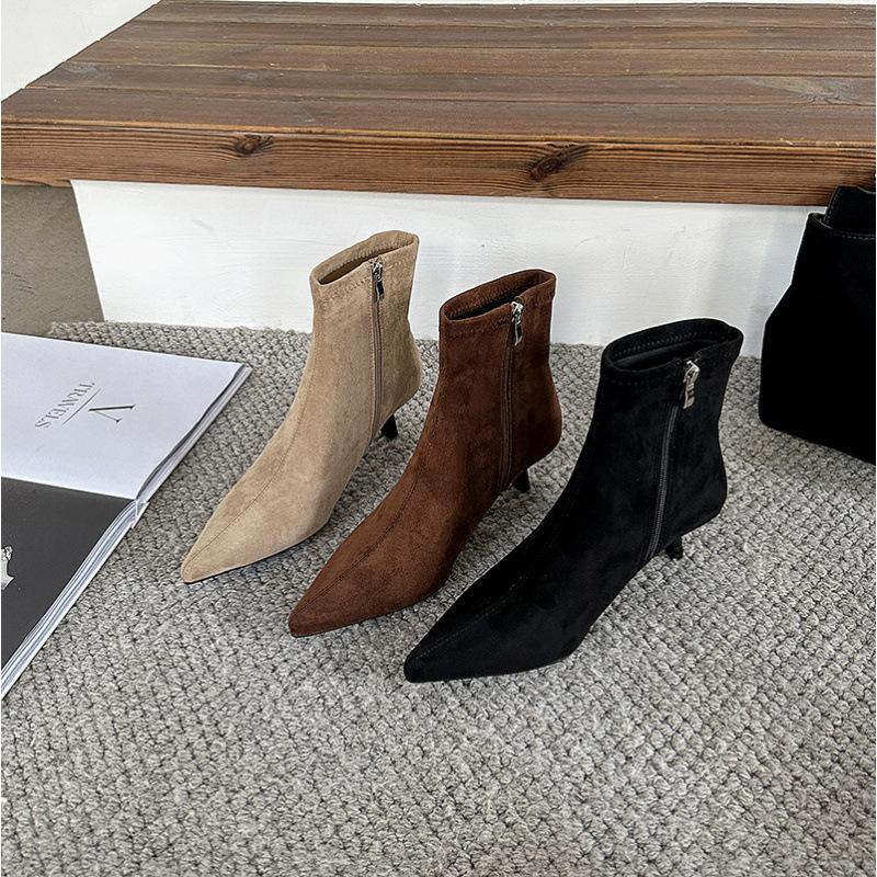 Maillard super fire short boots women s 2025 autumn and winter new retro brown suede pointed cat and elastic thin boots 36 хакі
Maillard super fire short boots women s 2025 autumn and winter new retro brown suede pointed cat and elastic thin boots 36 хакі