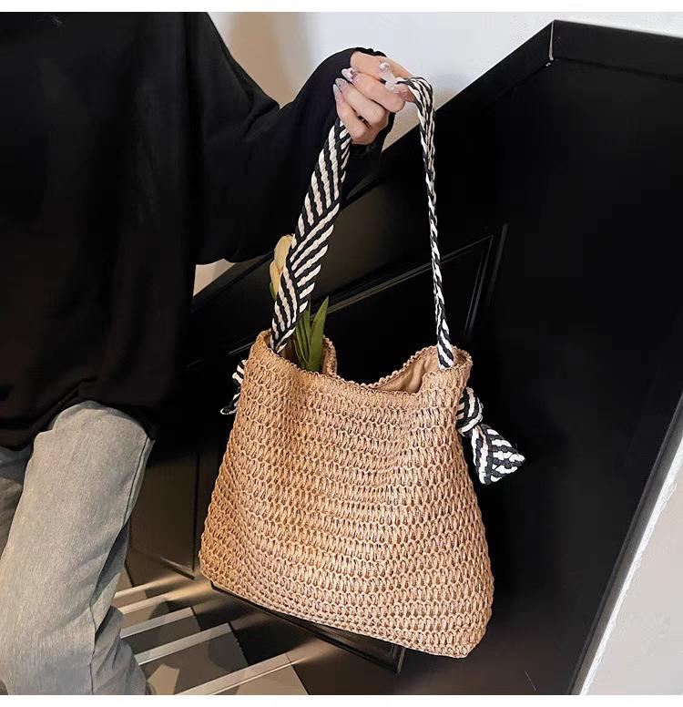 Holiday Style French Straw Woven Bag Female Forest Seaside Beach Large Capacity Single-shoulder Tote 34x10x30 хакі
Holiday Style French Straw Woven Bag Female Forest Seaside Beach Large Capacity Single-shoulder Tote 34x10x30 хакі