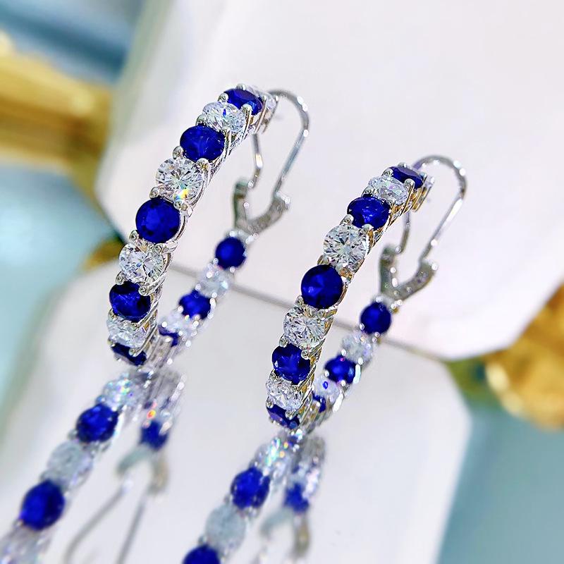Hui Zhi Yi 2023 Silver Earrings with White & Green Diamonds, Versatile European & American Style Ear Cuffs for Women 925 Silver
Hui Zhi Yi 2023 Silver Earrings with White & Green Diamonds, Versatile European & American Style Ear Cuffs for Women 925 Silver