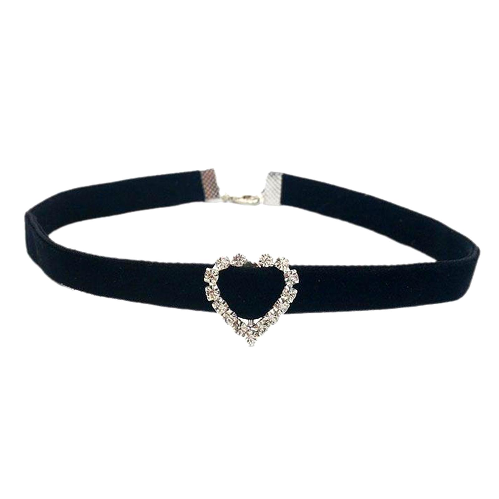 Heart Collar Chain Necklace Velvets Choker Soft Velvets Heart Choker Aesthetic Neck Jewelry Accessories for Women Girls
Heart Collar Chain Necklace Velvets Choker Soft Velvets Heart Choker Aesthetic Neck Jewelry Accessories for Women Girls