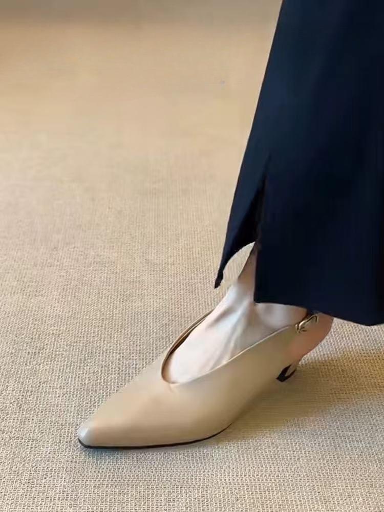 босоножки женские черные ретро с острым носком на толстом каблуке с закрытой пяткой и открытым носком на высоком каблуке 40 абрикосовый
босоножки женские черные ретро с острым носком на толстом каблуке с закрытой пяткой и открытым носком на высоком каблуке 40 абрикосовый