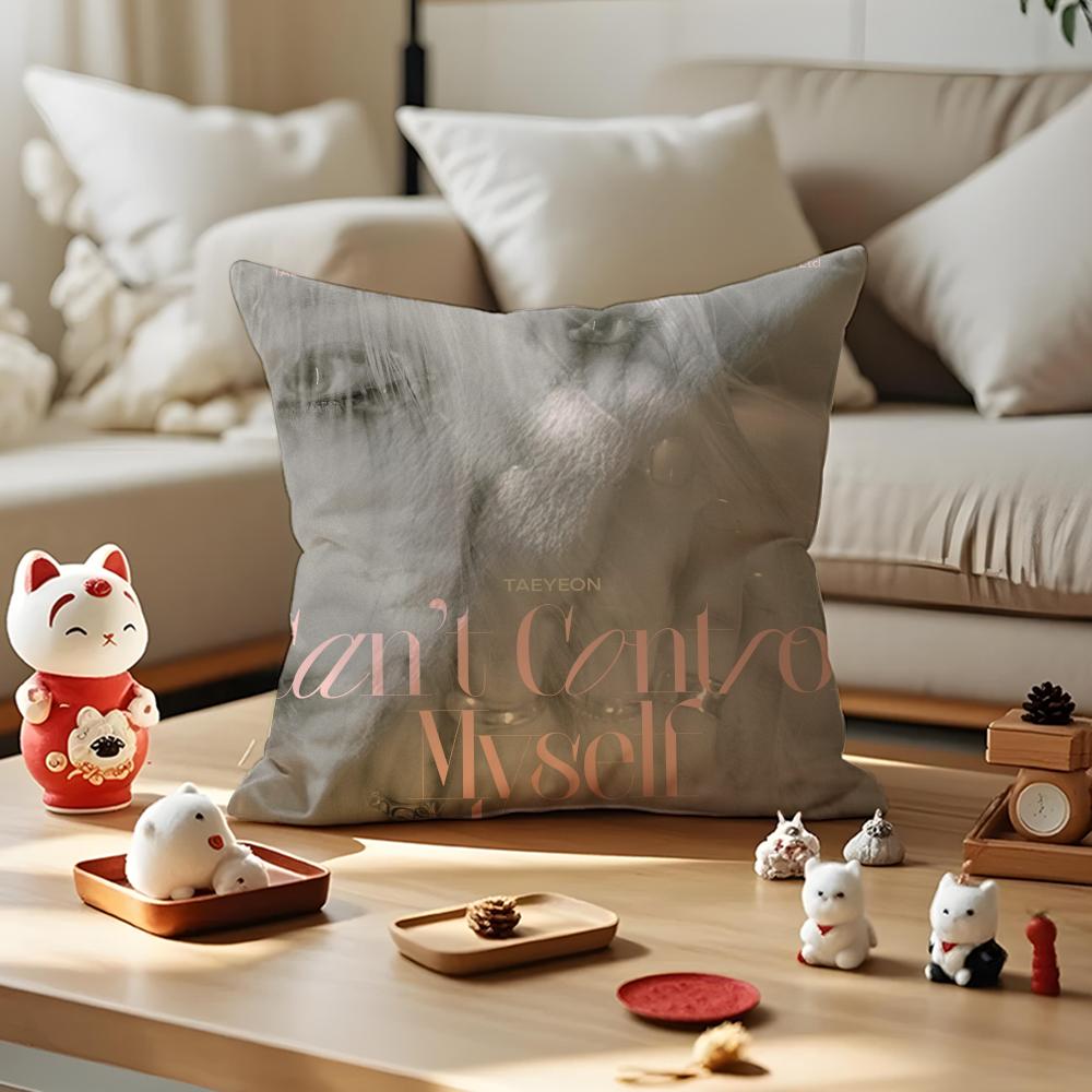 Kim Taeyeon Album Cushion Cover Anti-dustmite Pillowcase Invisible Zipper Silky Short Plush Sofa Cushion Cover 30cmx30cm
Kim Taeyeon Album Cushion Cover Anti-dustmite Pillowcase Invisible Zipper Silky Short Plush Sofa Cushion Cover 30cmx30cm