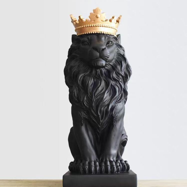 Crown Lion Miniatures Figurines Living Room Modern Sculpture Bedroom Bedside Table Figurines Luxury Home Interior Decorations 18x10CM чёрный
Crown Lion Miniatures Figurines Living Room Modern Sculpture Bedroom Bedside Table Figurines Luxury Home Interior Decorations 18x10CM чёрный