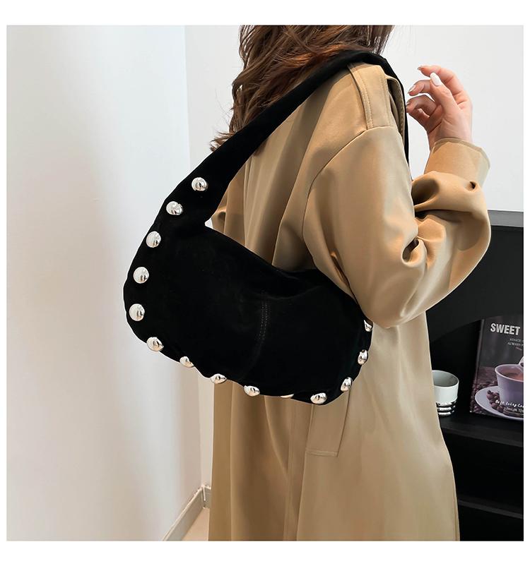 Winter Scrub Leather Tote Bag For Women s Commuter Punk Rock Style Travel Handbag Vintage Ladies Brown Riveted Shoulder Bag чёрный
Winter Scrub Leather Tote Bag For Women s Commuter Punk Rock Style Travel Handbag Vintage Ladies Brown Riveted Shoulder Bag чёрный