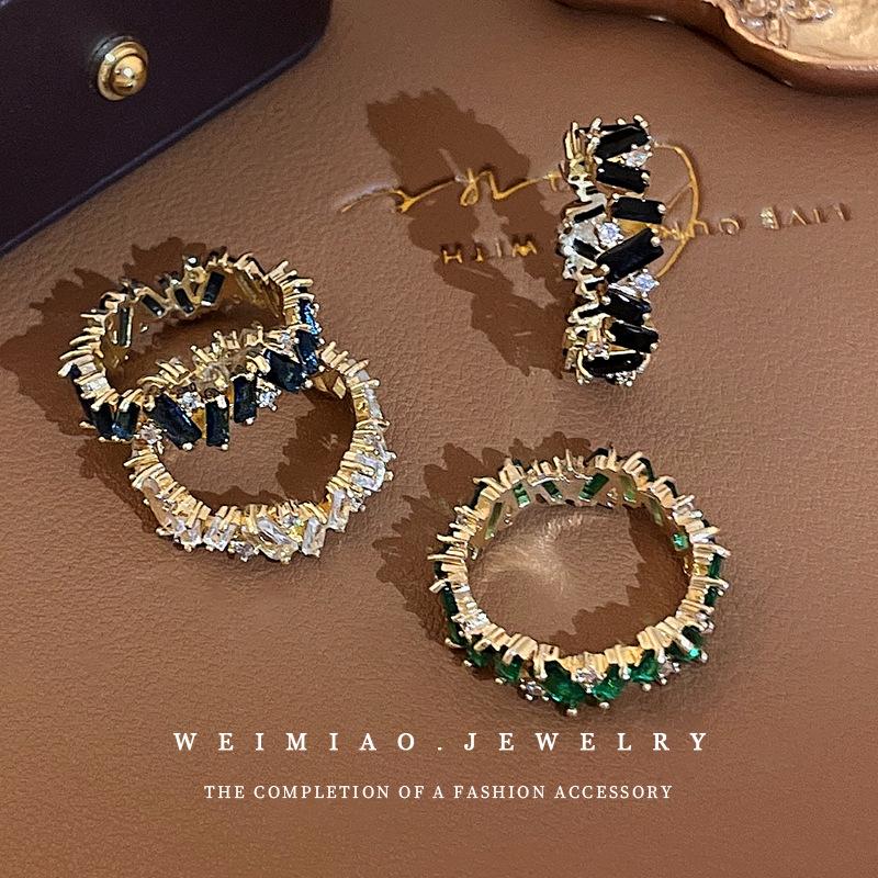 2022 Stylish Gold-Plated Zircon and Diamond Index Finger Ring - Fashionable Light Luxury Jewelry зелёный
2022 Stylish Gold-Plated Zircon and Diamond Index Finger Ring - Fashionable Light Luxury Jewelry зелёный