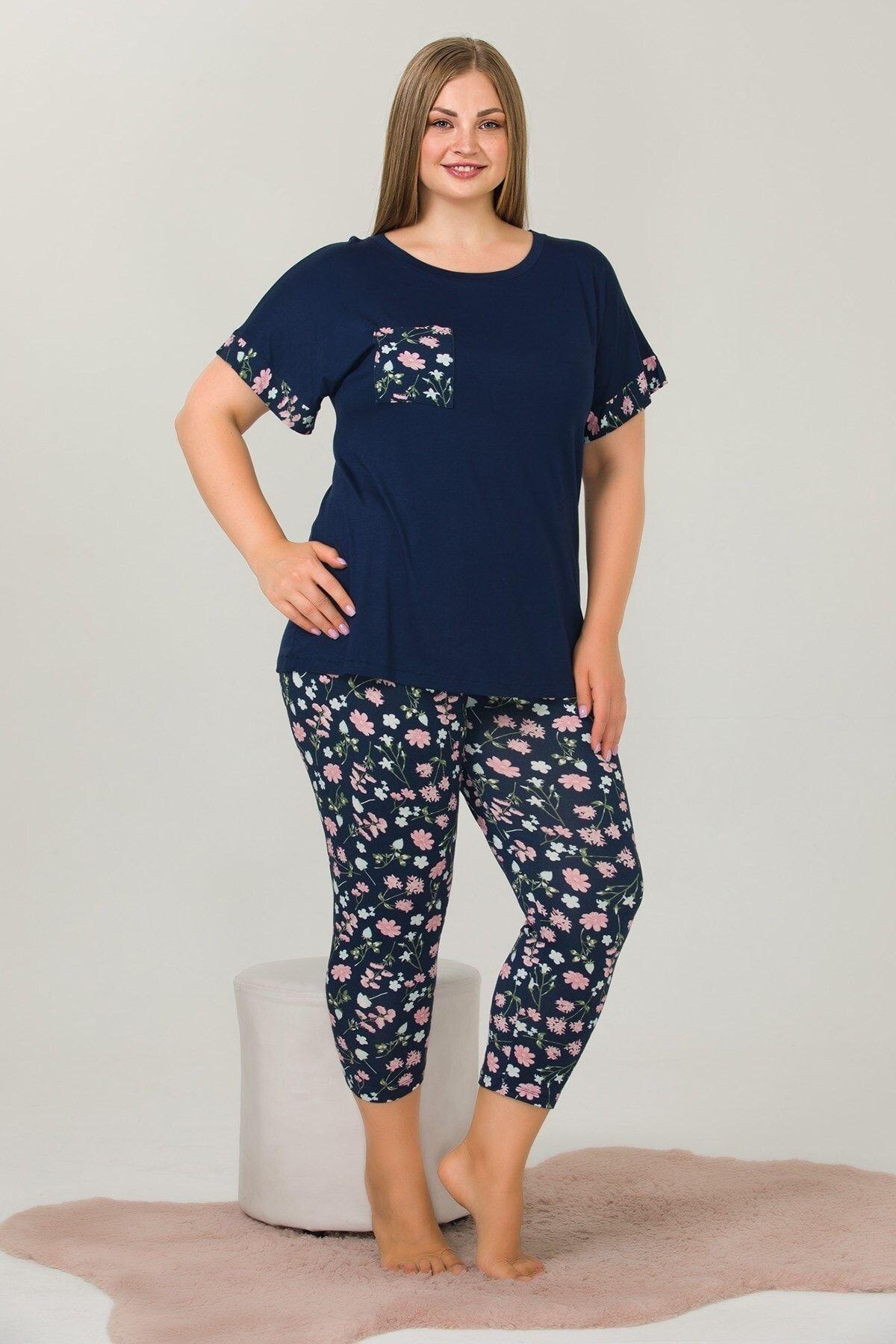 Women s Style Plus Size Pajama Set Navy Blue Color And Floral Patterned Lady 10642 Large Size Capri Pajama Set 2XL
Women s Style Plus Size Pajama Set Navy Blue Color And Floral Patterned Lady 10642 Large Size Capri Pajama Set 2XL