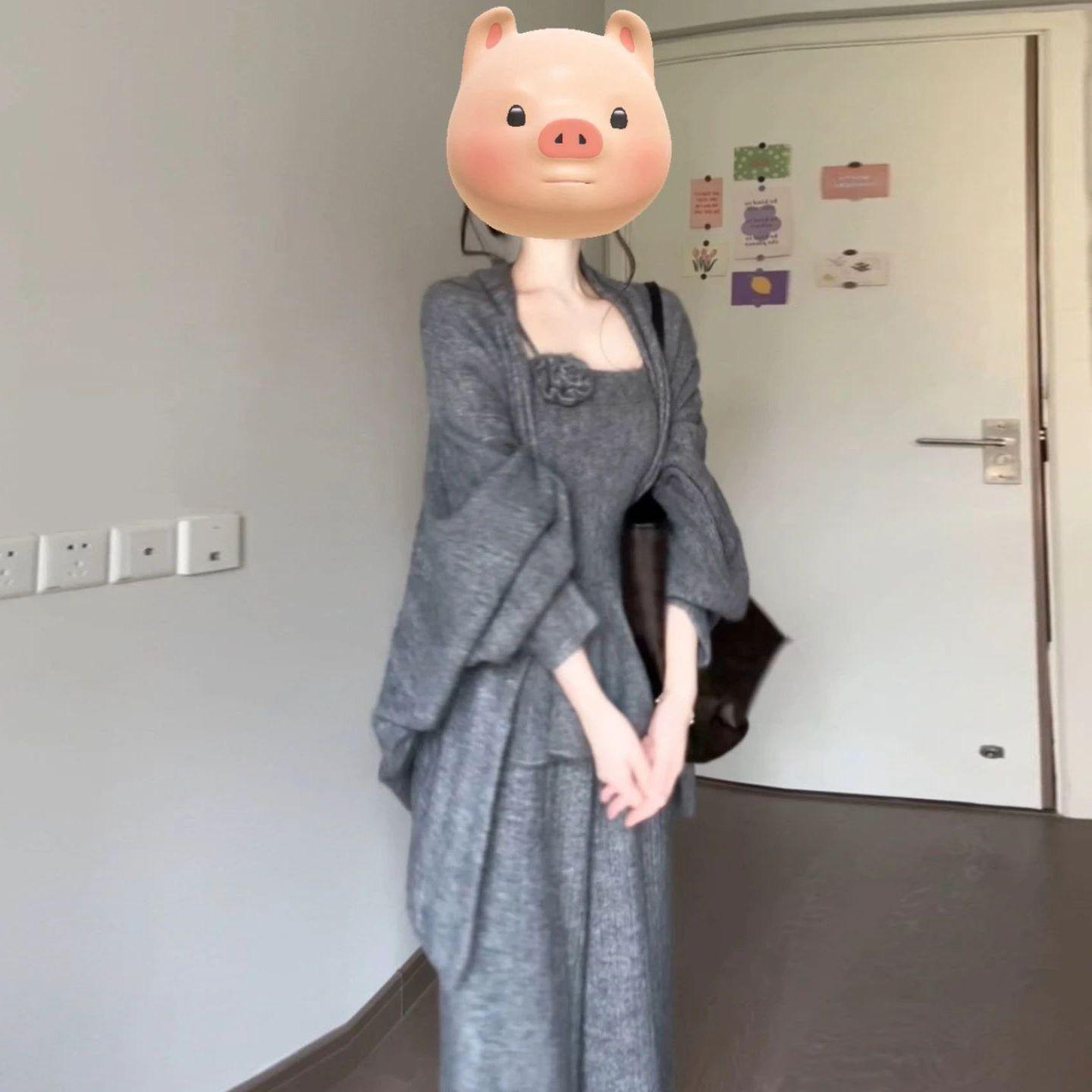 Super Fairy Goddess Casual Set: Retro Knitted Cardigan, Vest, and Wide-Leg Pants—Three-Piece Ensemble. M (suggested 100-120 jin)
Super Fairy Goddess Casual Set: Retro Knitted Cardigan, Vest, and Wide-Leg Pants—Three-Piece Ensemble. M (suggested 100-120 jin)