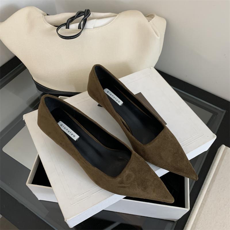 Туфли-стилеты весна-осень 2025, повседневные универсальные туфли на высоком каблуке с острым носком 39 верблюд
Туфли-стилеты весна-осень 2025, повседневные универсальные туфли на высоком каблуке с острым носком 39 верблюд