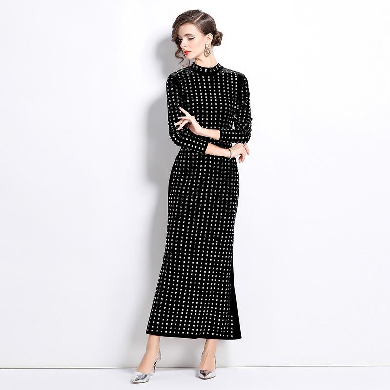 Осінь-зима Жіночі великі розміри Розкішні діаманти Bling Bling Velvet Long Maxi Slim вечірні сукні 4XL чорний
Осінь-зима Жіночі великі розміри Розкішні діаманти Bling Bling Velvet Long Maxi Slim вечірні сукні 4XL чорний