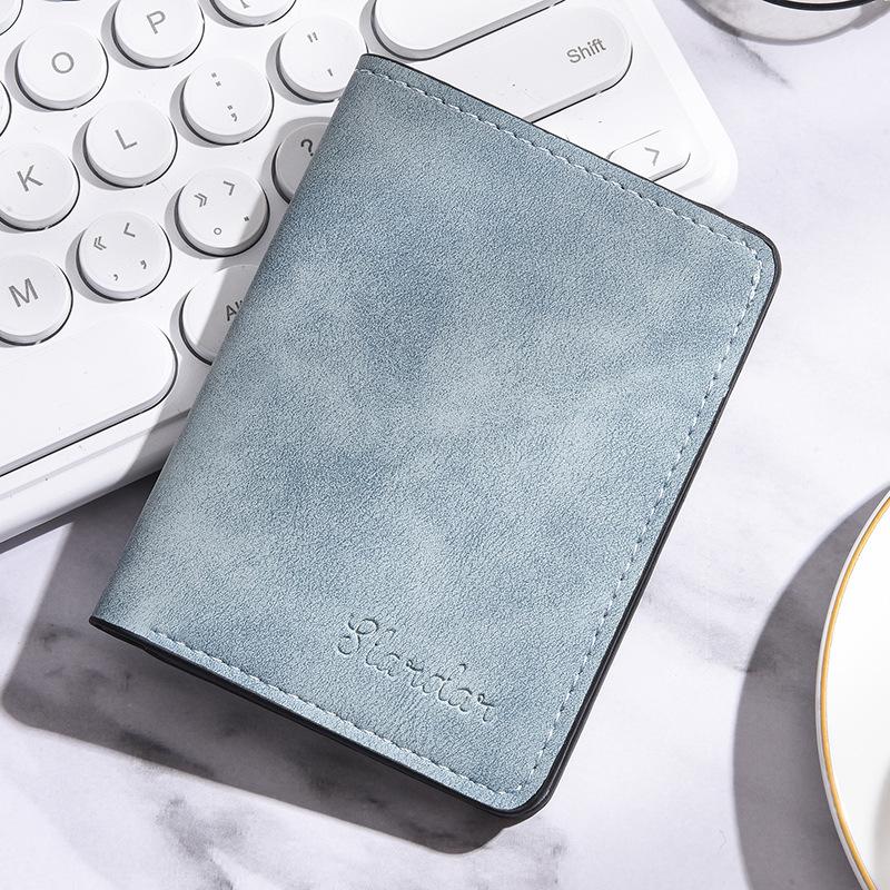Men s Ultra Slim Short Wallet PU Leather Card Holder Retro Multi-Card Slots Bifold Wallet Solid Color Driver s License Wallet небесно-голубой
Men s Ultra Slim Short Wallet PU Leather Card Holder Retro Multi-Card Slots Bifold Wallet Solid Color Driver s License Wallet небесно-голубой