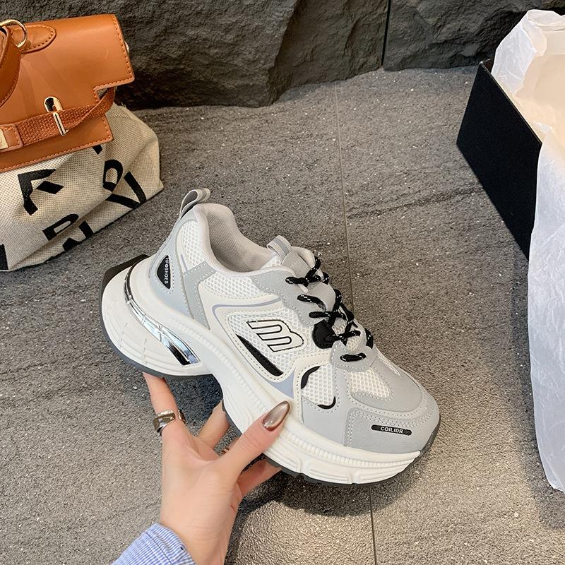 Европейские туфли для папы 2025 года, женские, новые, на толстой подошве, увеличивающие рост, супер-огненные, женские туфли, легкие, на мягкой подошве, повседневные туфли 40 бежевый
Европейские туфли для папы 2025 года, женские, новые, на толстой подошве, увеличивающие рост, супер-огненные, женские туфли, легкие, на мягкой подошве, повседневные туфли 40 бежевый