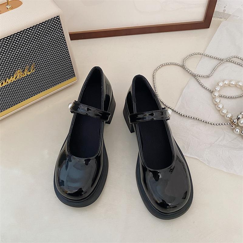 Mary Jane single shoes women s high heels new retro gentle shoes black thick heels small leather shoes 40
Mary Jane single shoes women s high heels new retro gentle shoes black thick heels small leather shoes 40