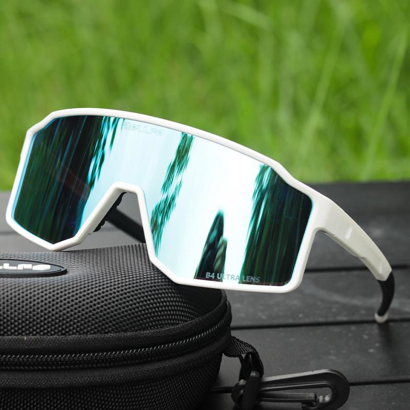 Parent-child outdoor smart color-changing cycling glasses, unisex windproof sunshade sunglasses, polarized sports goggles 【Children s Style3-12Ye
Parent-child outdoor smart color-changing cycling glasses, unisex windproof sunshade sunglasses, polarized sports goggles 【Children s Style3-12Ye