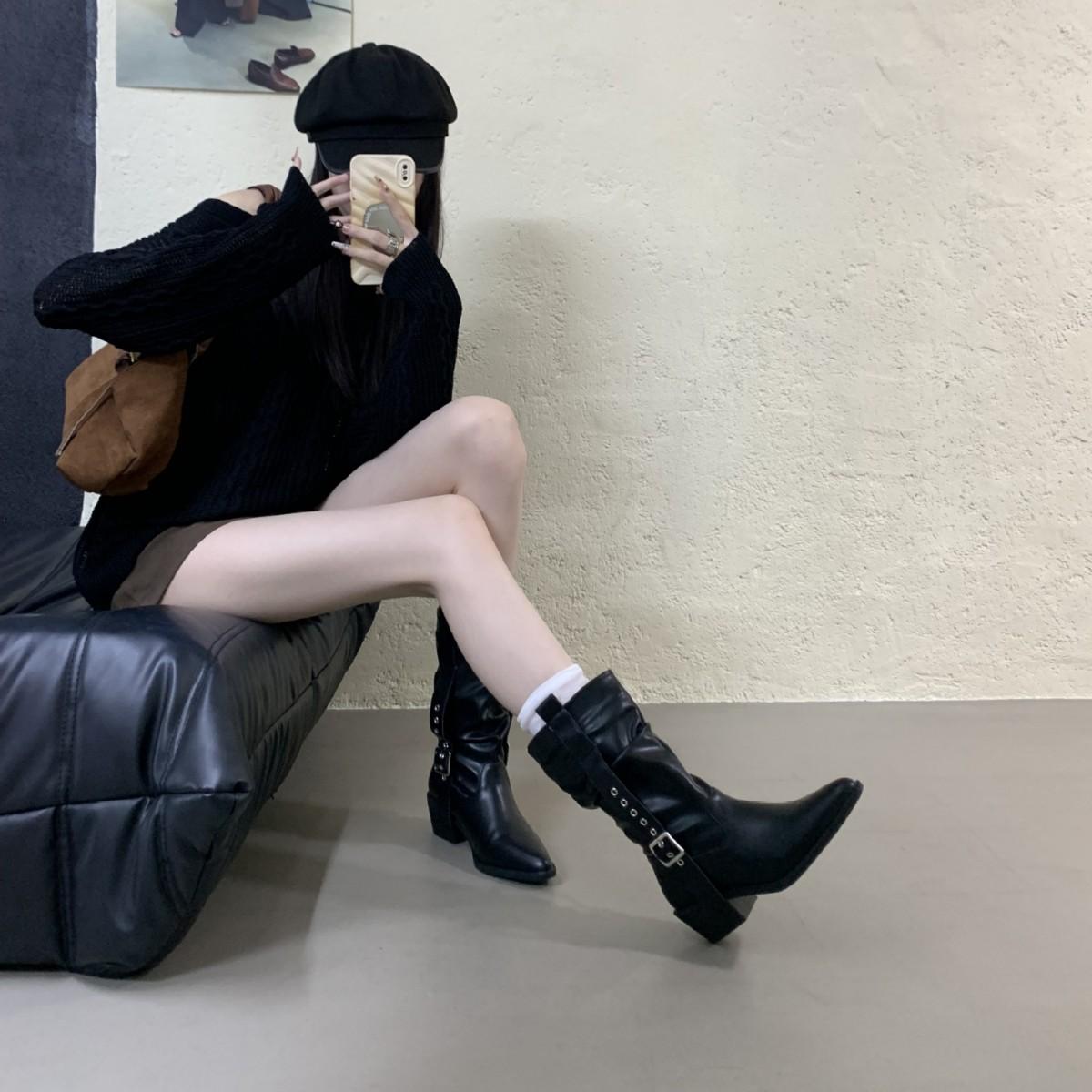 2025 autumn and winter new round head thick heel belt buckle medium tube thin fashion Martin western women s short boots 39 хаки
2025 autumn and winter new round head thick heel belt buckle medium tube thin fashion Martin western women s short boots 39 хаки